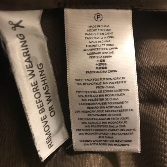 Michael Kors Faux Fur vest with buckles - Picture 4 of 6